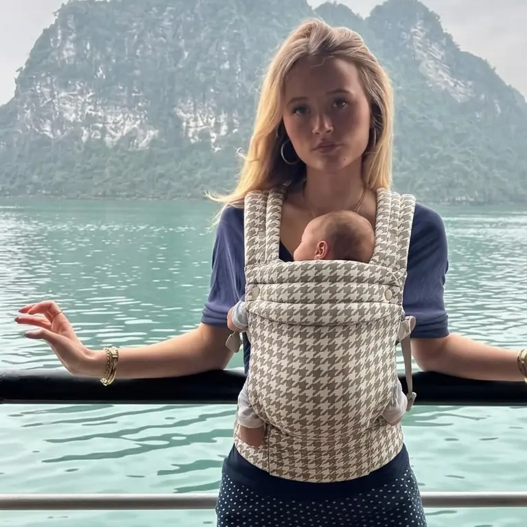 Tiny Table™ Embrace Baby Carrier - Houndstooth